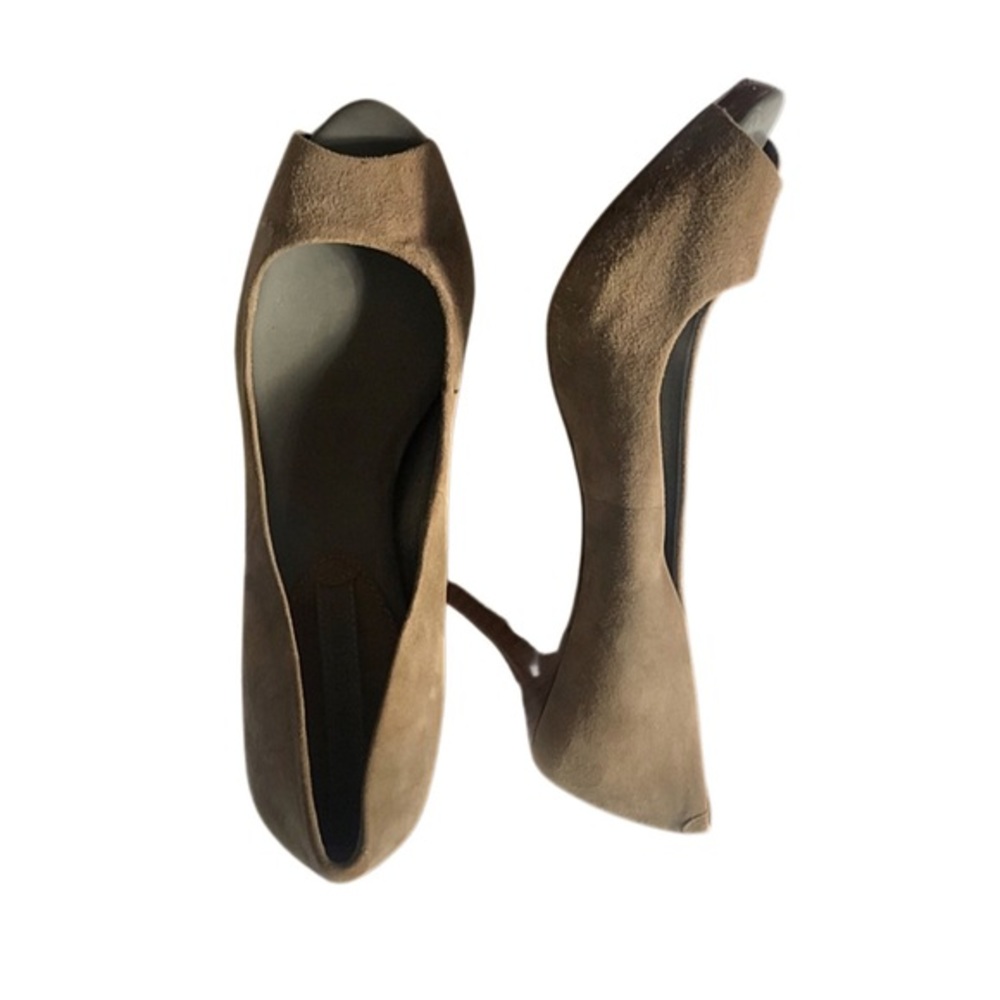 BANANA REPUBLIC suede beige /taupe peep toe heels‎ EUC